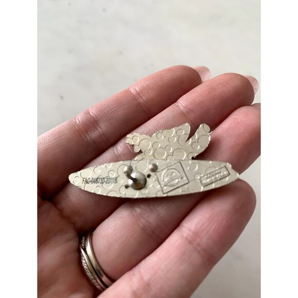 Disney Lilo and Stitch Surfing Trading Pin - Picture 2 of 2